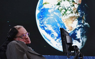 Stephen Hawking: o mundo vai acabar em 100 anos