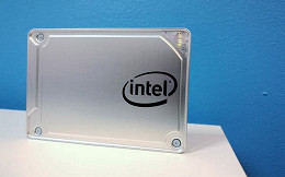 Intel lança SSD 545s com tecnologia 3D NAND de 64 camadas Intel lança SSD 545s com tecnologia 3D NAND de 64 camadas