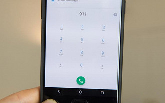 911 trava o OnePlus 5