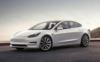 Model 3 lançado pode abrir com app no smartphone