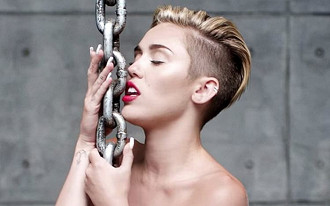 Miley Cirus e outras celebridades tiveram fotos íntimas divulgadas na rede
