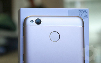 Xiaomi Mi 4X - Sensor de impressões e câmera com flash