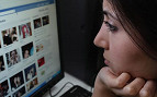 Estudo diz que tristeza faz com que pessoas acessem mais as redes sociais