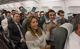 Samsung distribui Galaxy Note 8 de graça em avião