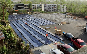 Placas solares são instaladas no estacionamento do hospital 