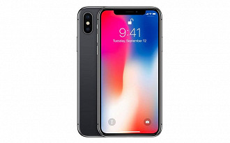 Dois iPhones em 2018 com estrutura em aço? Será?