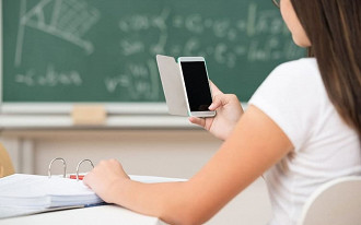 Governo de SP diz sim para o uso de celular em sala de aula.