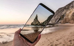 Galaxy A5 2018 consta no site oficial da Samsung e deve chegar no início de 2018 Galaxy A5 2018 consta no site oficial da Samsung e deve chegar no início de 2018