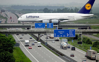 Hoje o A380 é o maior avião comercial do mundo