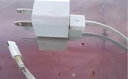 Adolescente morre eletrocutada pelo cabo de seu iPhone Adolescente morre eletrocutada pelo cabo de seu iPhone