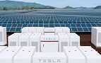Elon Musk entrega bateria gigantesca em menos de 100 dias Elon Musk entrega bateria gigantesca em menos de 100 dias