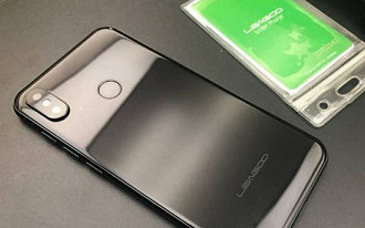 Detalhes da estrutura do Leagoo S9, são extremamente parecidos com o iPhone X.