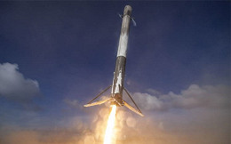 SpaceX lança Falcon 9 para missão secreta dos Estados Unidos SpaceX lança Falcon 9 para missão secreta dos Estados Unidos
