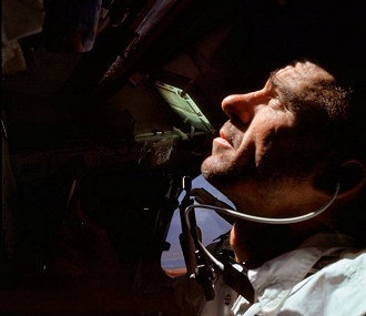 Walt Cunningham durante a missão Apollo 7