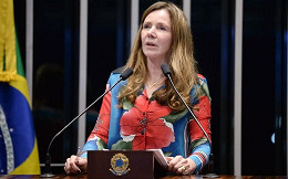 Incluir pessoas em grupos do WhatsApp sem consentimento poderá levar a punição Incluir pessoas em grupos do WhatsApp sem consentimento poderá levar a punição