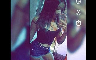 Infelizmente, a moça não resistiu ao choque elétrico.