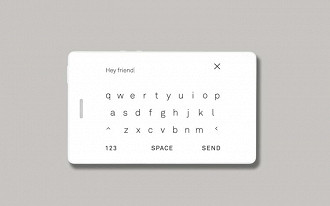 Com um teclado alfabético maior e mais possibilidades de contato.