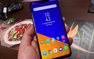 Preço de Zenfone 5 Selfie surge em loja oficial da Asus na Rússia.