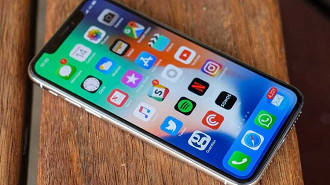 Entalhe visto no iPhone X não deverá estar presente da edição de 2019. Entalhe visto no iPhone X não deverá estar presente da edição de 2019.