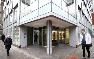 Entrada do prédio da Cambridge Analytica.