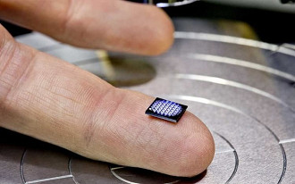 IBM revela menor computador do mundo. IBM revela menor computador do mundo.