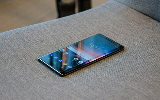 Nokia 8 Sirocco.