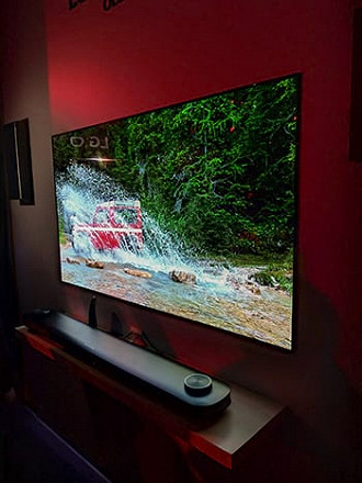 LG W8 LG W8