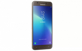 O novo Galaxy J7 Prime 2 possui câmera frontal de 13 megapixels.