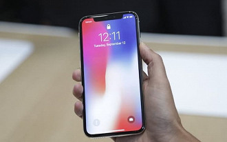Novo iPhone poderá ter três câmeras traseiras. Novo iPhone poderá ter três câmeras traseiras.