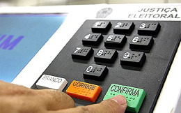 Crítico a urna eletrônica brasileira, professor da Unicamp deixará o país Crítico a urna eletrônica brasileira, professor da Unicamp deixará o país