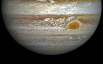 Júpiter ganha 12 novas Luas.