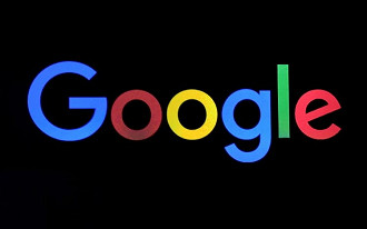 Google recebe multa pesada da União Europeia.