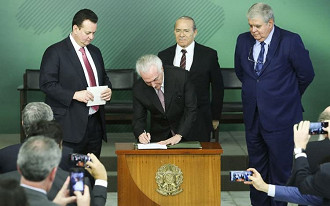 Michel Temer sanciona lei de proteção de dados pessoais, mas veta autoridade fiscalizadora. Michel Temer sanciona lei de proteção de dados pessoais, mas veta autoridade fiscalizadora.