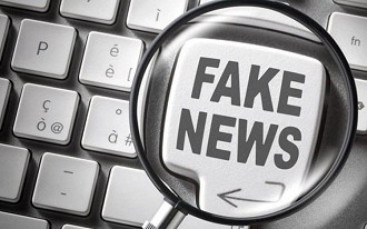 A fonte da informação deve ser averiguada para diferenciar uma notícia falsa da verdadeira.