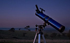 Dicas de como escolher um binóculo ou telescópio para praticar astronomia amadora