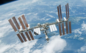 Meteorito faz com que oxigênio vaze da Estação Espacial Internacional.