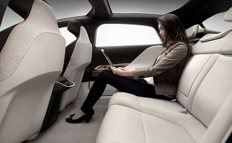 Além da tecnologia, automóvel também investe no conforto. 