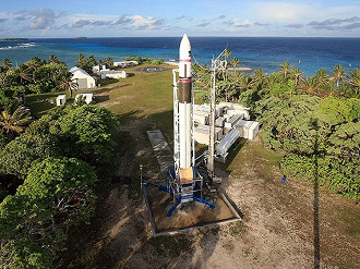A década de dominância da SpaceX começou em setembro de 2008, com o quarto voo do foguete Falcon 1. É mostrado aqui, na Ilha Omelek. Esta galeria destaca outras conquistas desde então