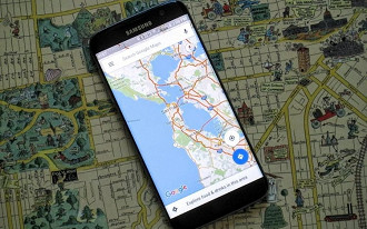 Google Maps facilita encontrar locais para visitar com amigos.