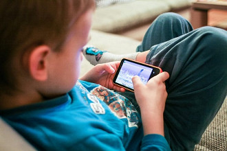 Coloque o smartphone em modo avião quando seu filho for jogar