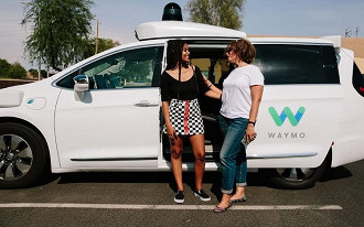 Waymo começará a oferecer serviço de carro sem motorista no próximo mês.