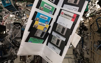 Disquetes acabam sendo encontrados na ISS. Disquetes acabam sendo encontrados na ISS.
