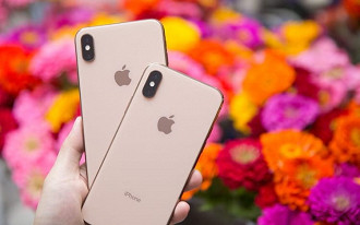 Apple diz que vendas do iPhone são prejudicadas por troca de baterias baratas.