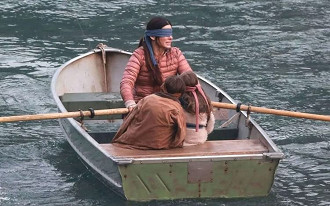 Cena do filme Bird Box Cena do filme Bird Box
