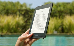 Kindle Paperwhite à prova dágua chega ao Brasil Kindle Paperwhite à prova dágua chega ao Brasil
