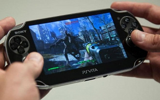 Sony revela que irá reduzir produção do PlayStation Vita no Japão.