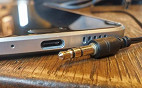 Como comprar um fone de ouvido sem fio (Bluetooth) para seu smartphone Como comprar um fone de ouvido sem fio (Bluetooth) para seu smartphone