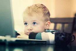 Criança e Internet: Que cuidados devemos ter Criança e Internet: Que cuidados devemos ter