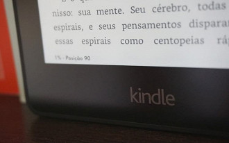 Amazon revela Kindle com tela iluminada.