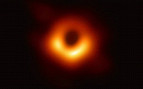 Astrônomos revelam primeira imagem de buraco negro já feita